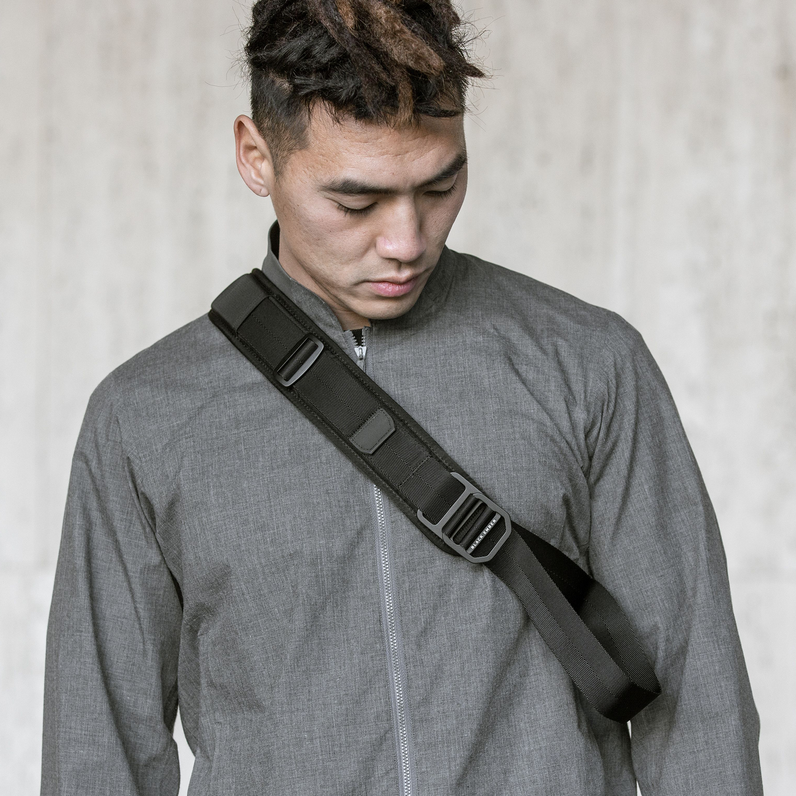 No,7223013 GRIP SLING – BLACK EMBER