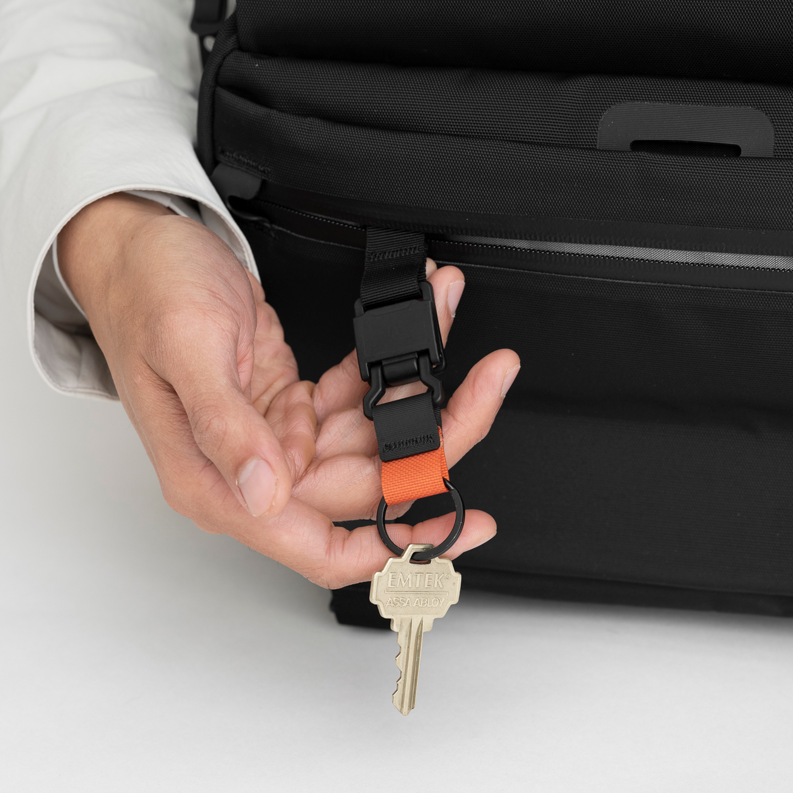 ★新品・正規品・定価以下★ Black Ember GRIP SLING 12 Black Ember Grip Sling 12 EmberTex™ PFAS Free - Jet Black 12L